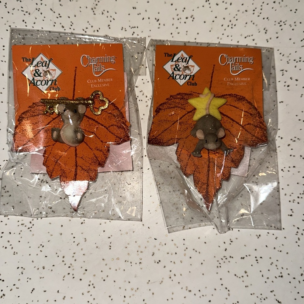 Charming Tails The Leaf & Acorn Club bundle! Fun for any collector! - Picture 2 of 3